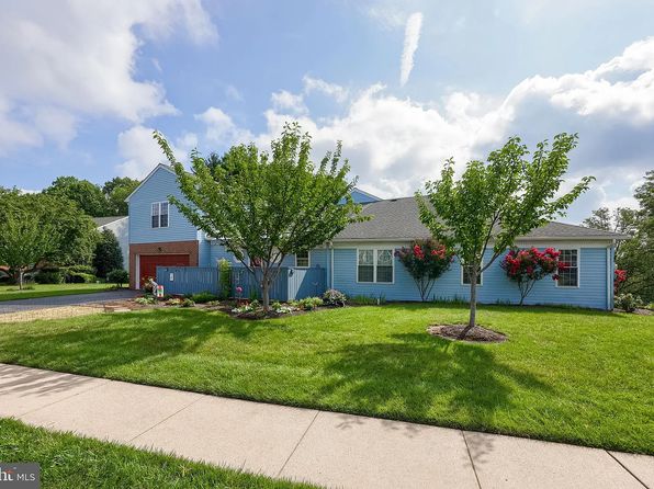 220 Winding Hill Dr