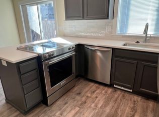 429 S Ivy St, Canby, OR 97013