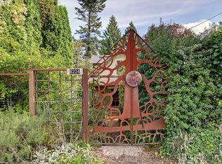 8224 SW 2nd Ave, Portland, OR 97219