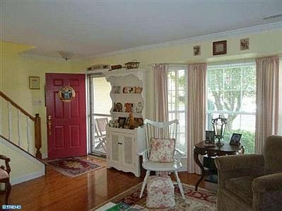 3rd image of 14 Magnolia Dr