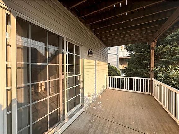 4th image of 1795 Chateau Pl APT A