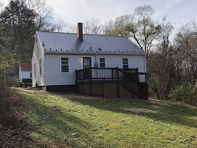 Back of the house and deck - 1039 Beechwood Dr SW