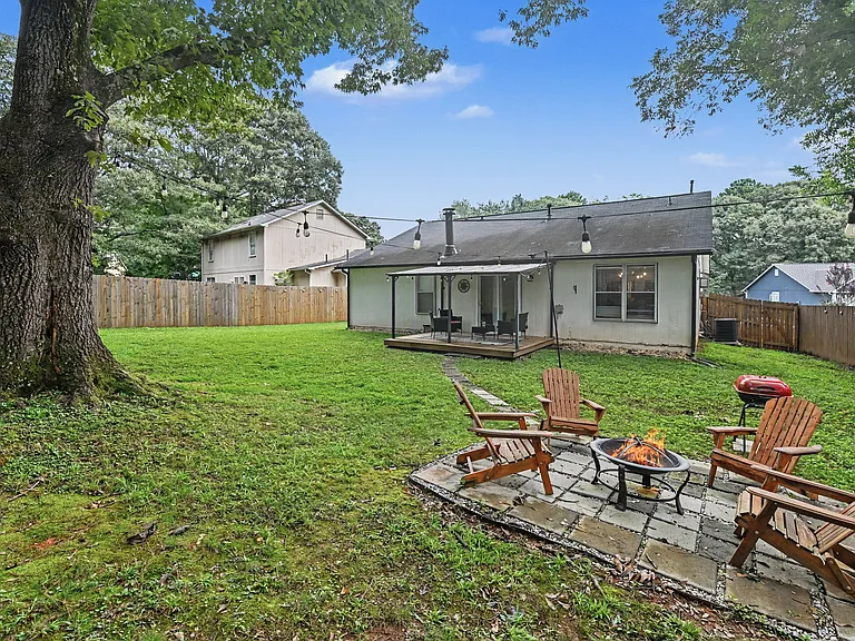 1541 Clifton Downs Dr SE — Photo 16