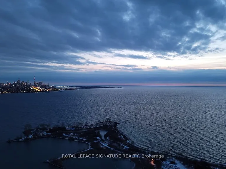 20 Shore Breeze Dr #LPH05B — Photo 31