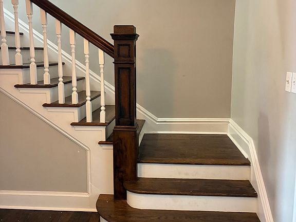 5th image of 2748 Holmes St