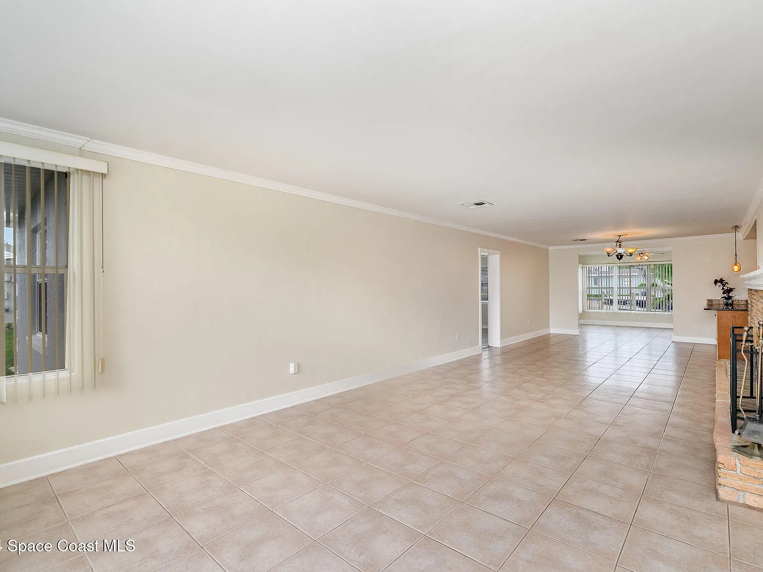 3 bed, 2.0 bath, 1864 sqft, $2,500 — Photo 4