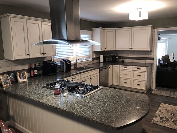 2nd image of 121 Woodhill Dr