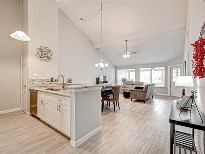 659 E Country Grove Cir, Pearland, TX, 77584