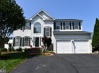 9639 Looking Glass Ct, Bristow, VA 20136