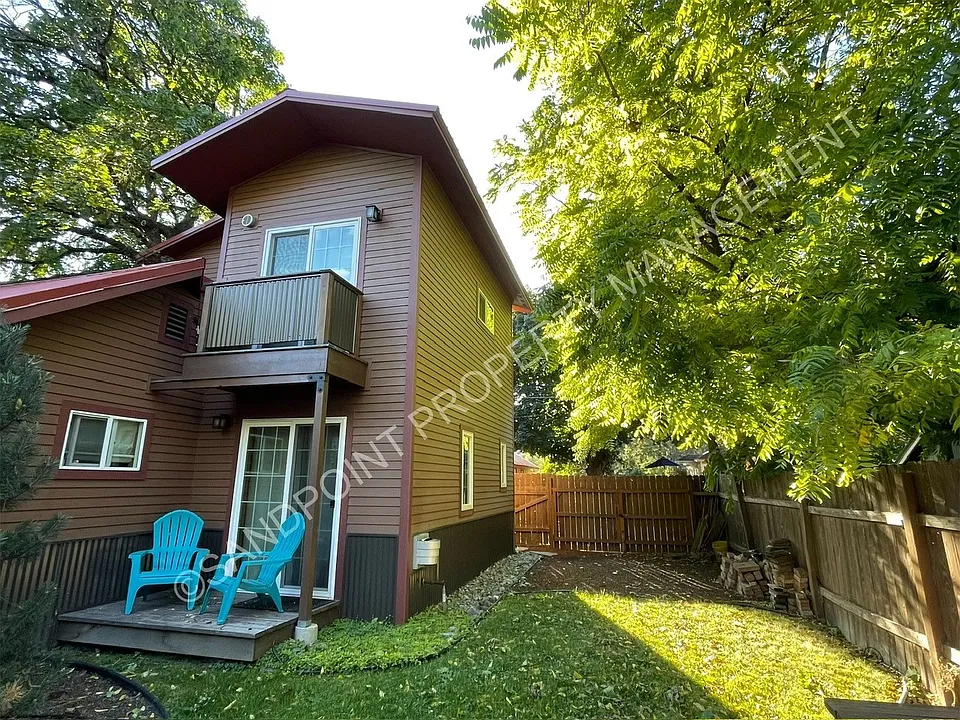 612 Poplar St #1