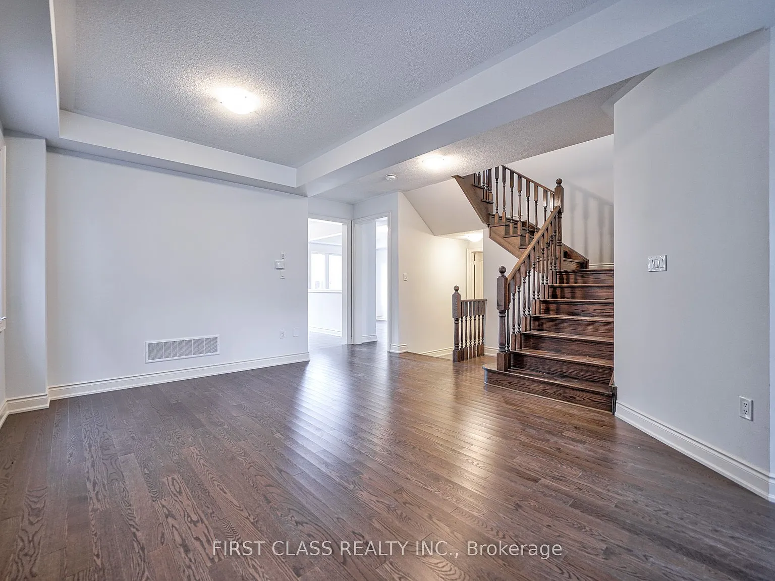 4 bed, $3,500 — Photo 4