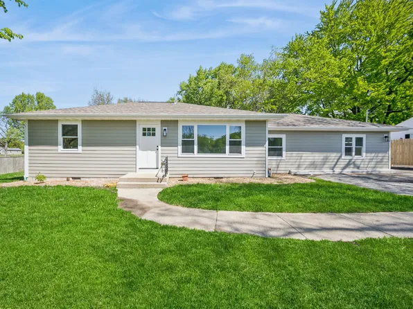 1817 Kingsway Dr S, Aurora, IL 60506