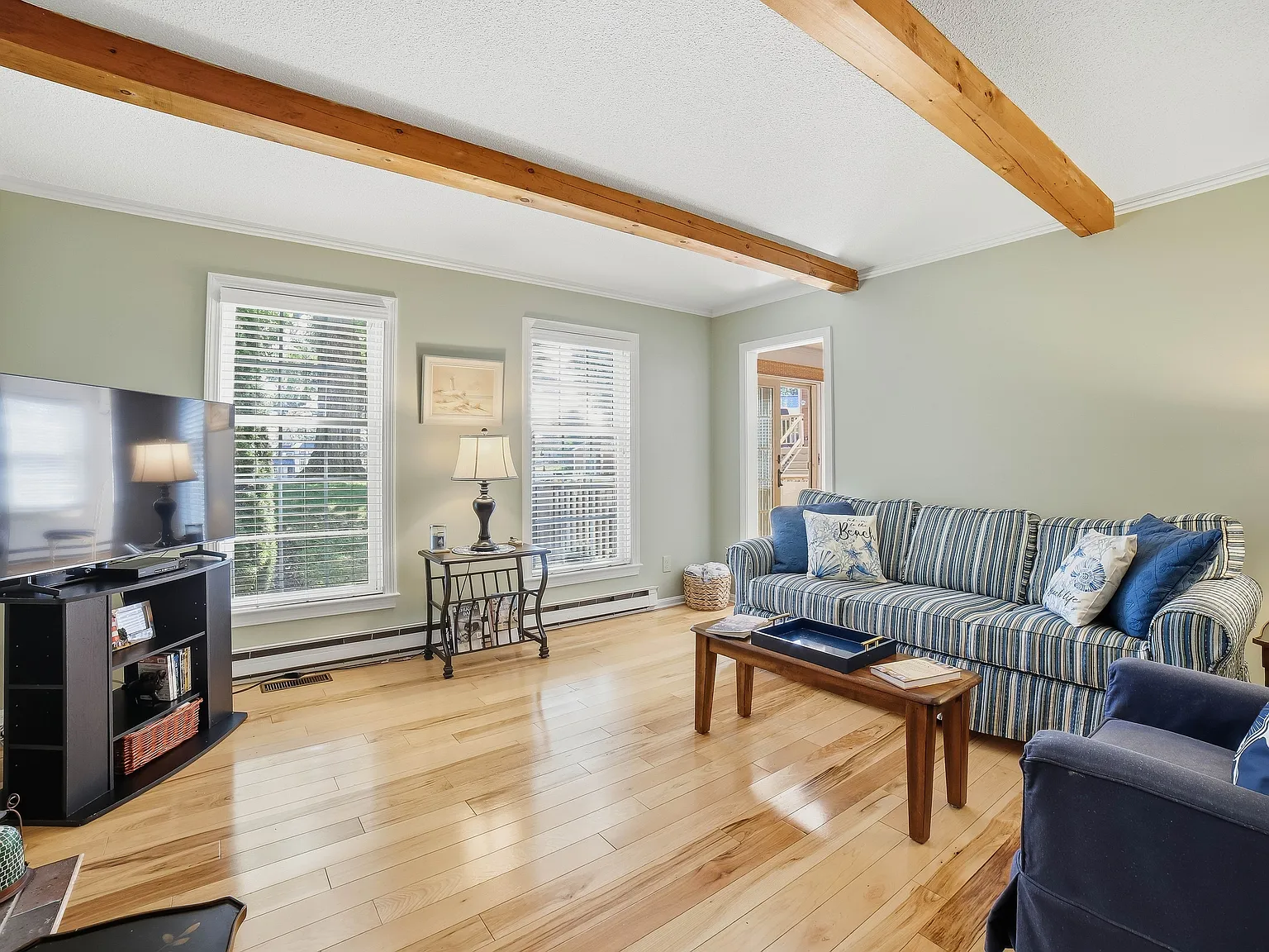 2 bed, 2.5 bath, 1450 sqft, $3,195 — Photo 2