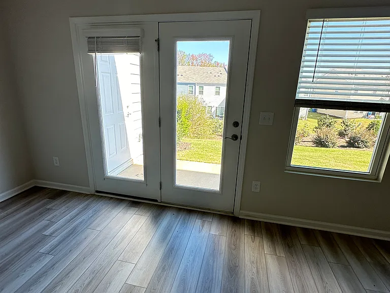 919 Field Ivy Dr — Photo 7