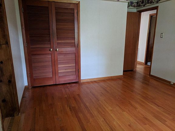 5th image of 1225 Lakeview Dr