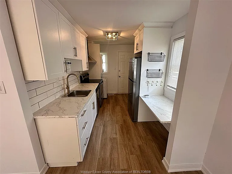 1908 Aubin Rd — Photo 4
