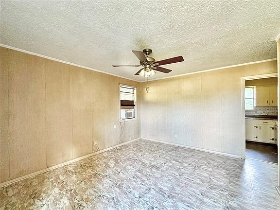 3rd image of 46078 N Coburn Rd