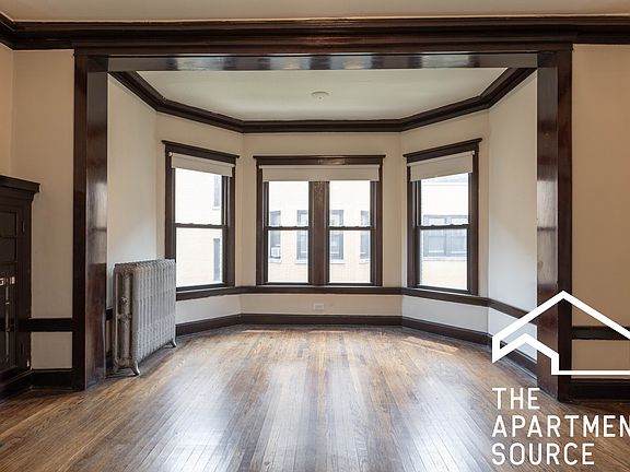 3rd image of 2428 N Sawyer Ave APT 2W