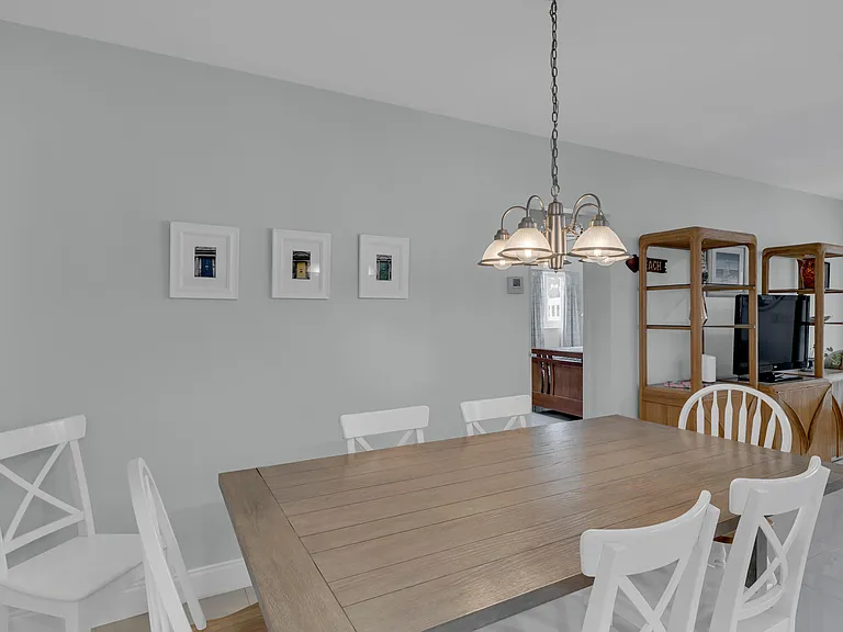 348 SE 18th Ave — Photo 18