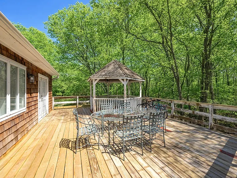 1286 Millstone Rd — Photo 26