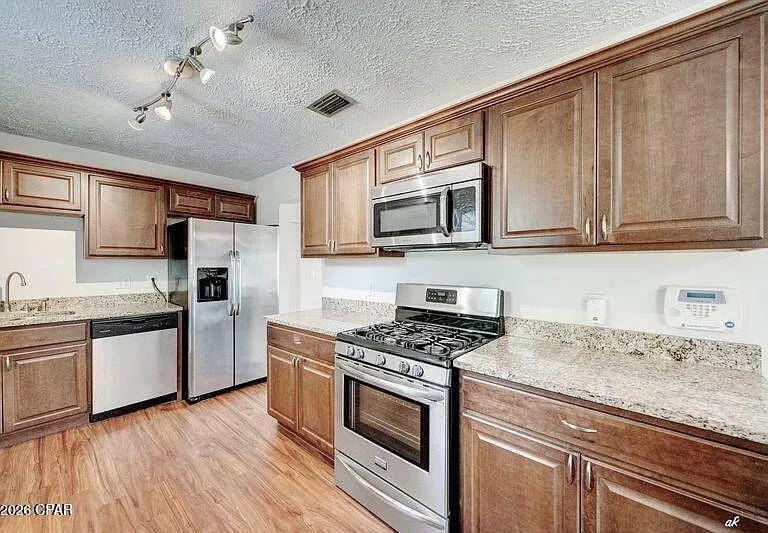 108 N Marie Dr — Photo 16