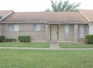 34 E Mountain Creek Dr, Grand Prairie, TX 75052