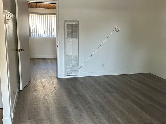 3rd image of 14666 Blythe St #188-07
