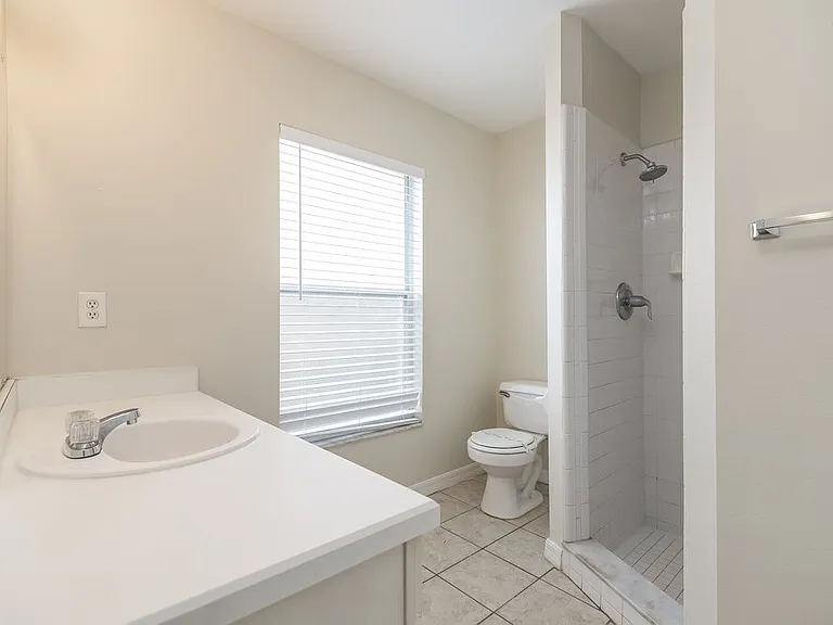 4607 Osceola Point Trl — Photo 10