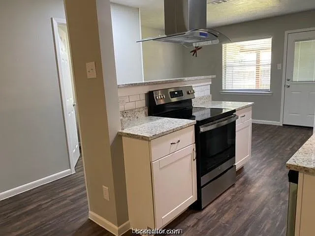 1401 Airline Dr #B — Photo 6