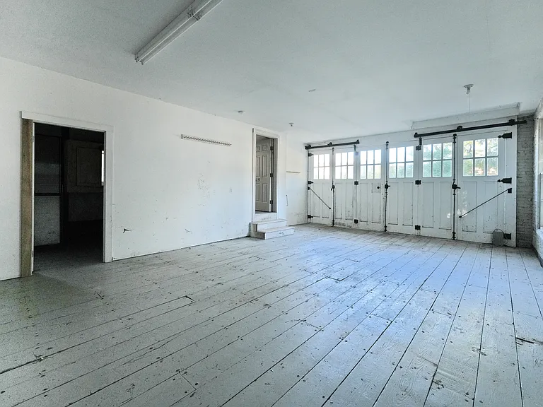11 Lincoln St — Photo 30