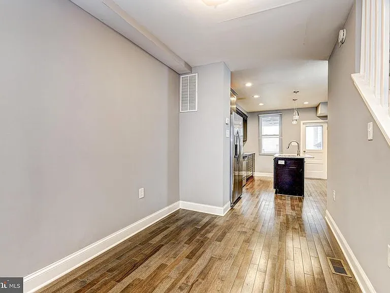 822 S Highland Ave — Photo 6