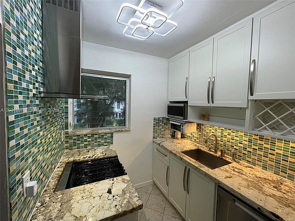 5th image of 4740 Pine Tree Dr APT 25