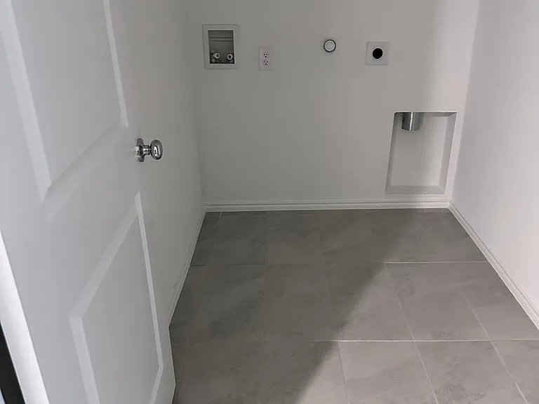 1521 Vattier St — Photo 12
