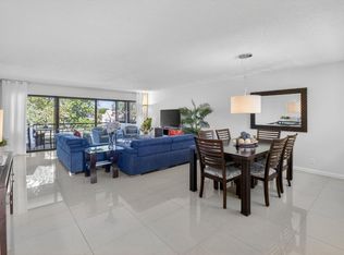 5673 Fairway Park Dr APT 202, Boynton Beach, FL 33437