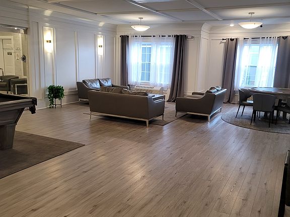 4th image of 176 Quincy Ct #18