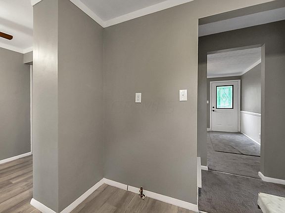 5th image of 2570 Renwood Pl