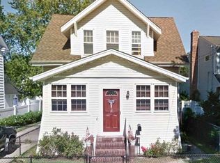 2936 Davis St, Oceanside, NY 11572
