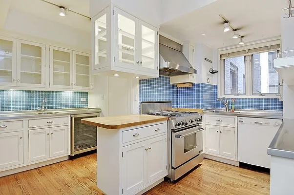 Sold by Corcoran | media 15