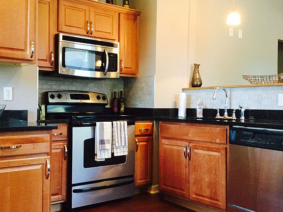 4th image of 2921 Missouri Ave #1F