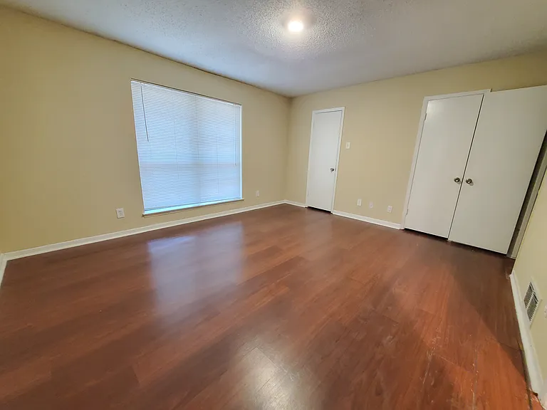 12735 Burninglog Ln — Photo 5