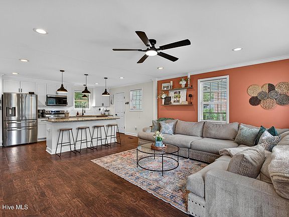 4th image of 219 Regalwood Drive