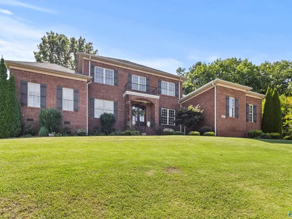 2420 Woodhurst Dr SE, Huntsville, AL 35803