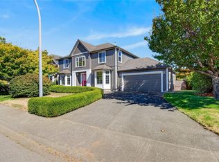 1000 Kingsley Cres, Comox, BC V9M 3R7