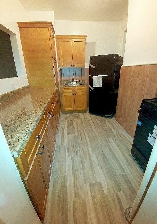 1st image of 266 12th St APT 5