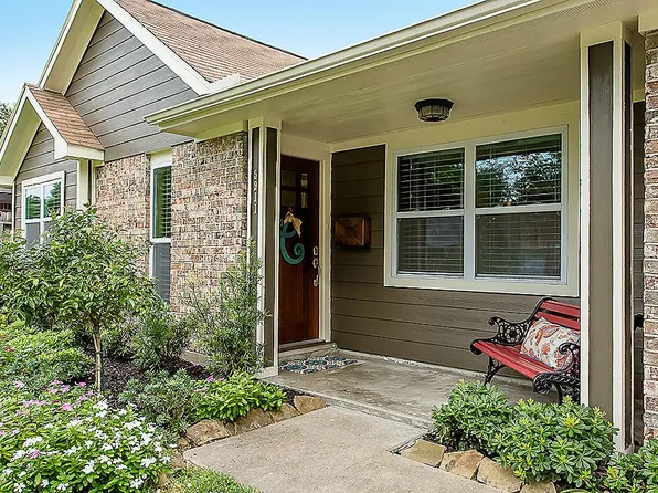 5911 Libbey Ln, Houston, TX 77092