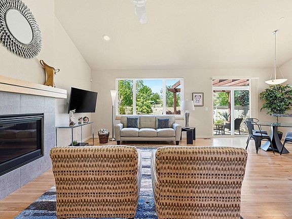 5th image of 1801 Sweet Clover Ln