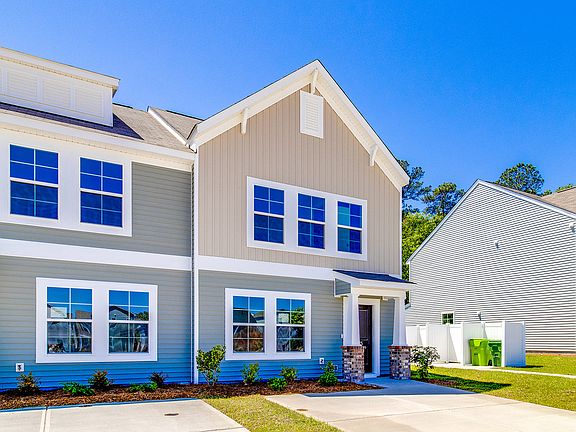 3rd image of 175 Carr Ln