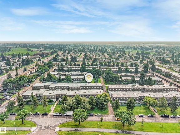 4th image of 709 Village On The Grn NW
