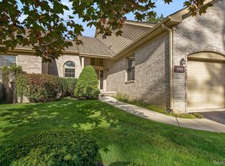 4963 Fairways Dr, Brighton, MI