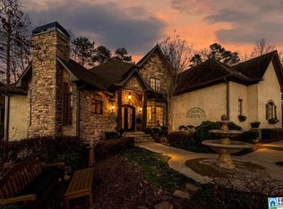 1956 Rosemont Pl, Vestavia, AL 35243